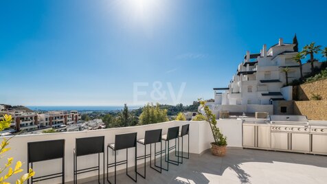 Atemberaubende Meerblick-Wohnung mit großer Terrasse in La Quinta