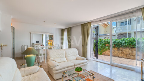 Apartamento Exclusivo en Elviria Beach – Luminoso, espacioso y a sólo unos pasos del mar