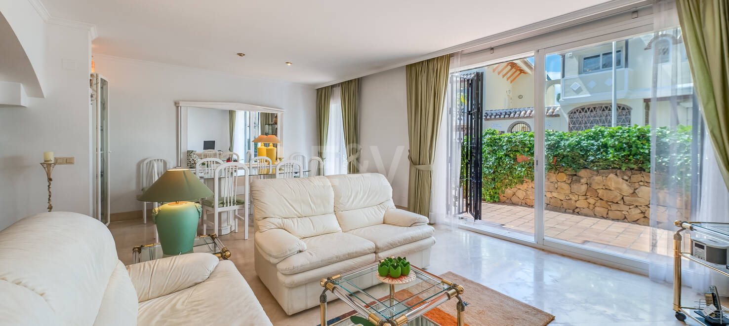 Exklusiv lägenhet i Elviria Beach - ljus, rymlig och bara steg från havet