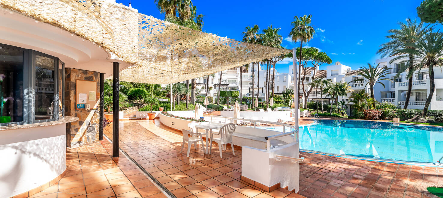 Exklusiv lägenhet i Elviria Beach - ljus, rymlig och bara steg från havet