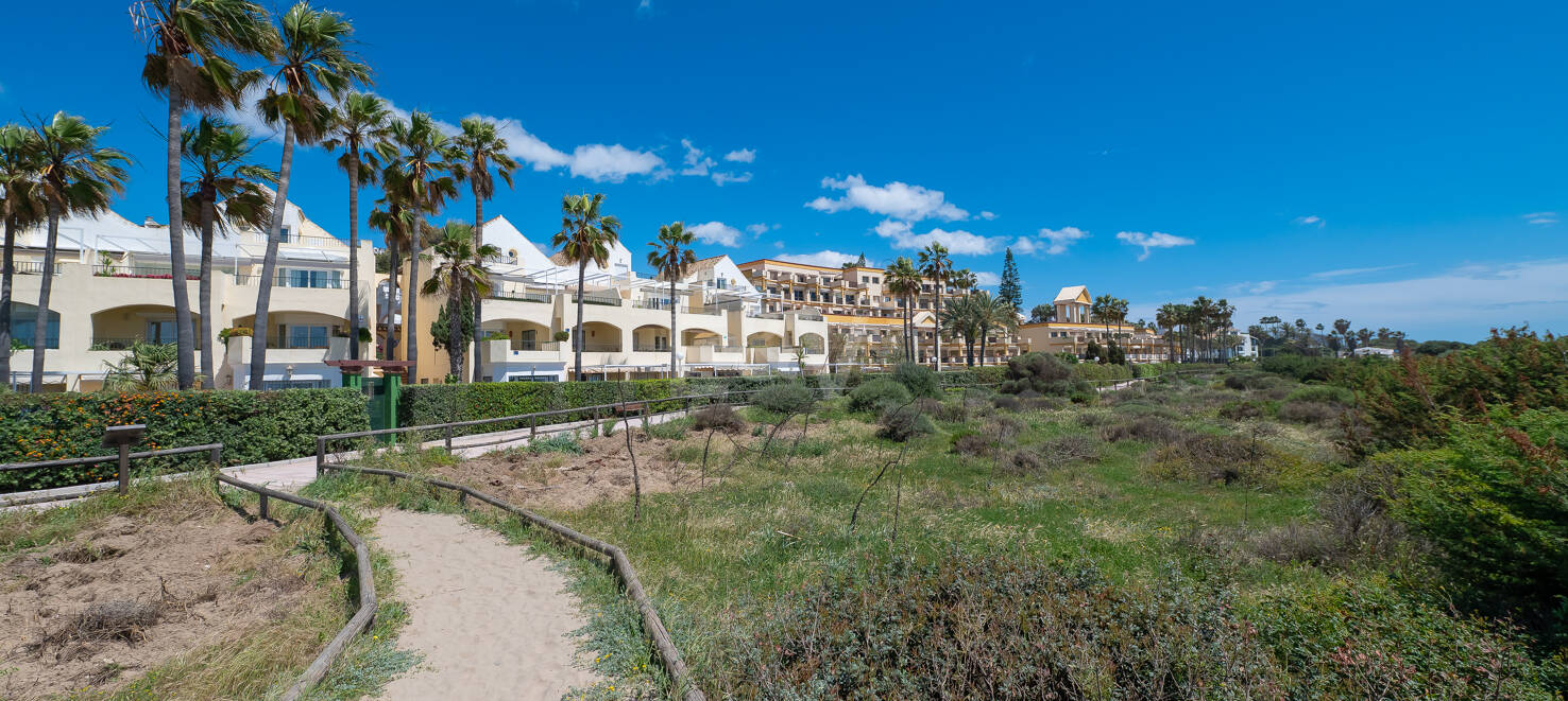 Exklusiv lägenhet i Elviria Beach - ljus, rymlig och bara steg från havet