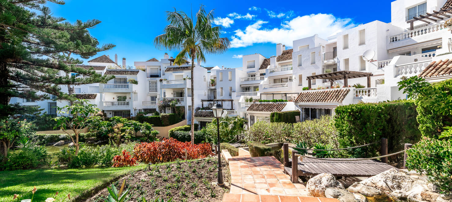 Exklusiv lägenhet i Elviria Beach - ljus, rymlig och bara steg från havet