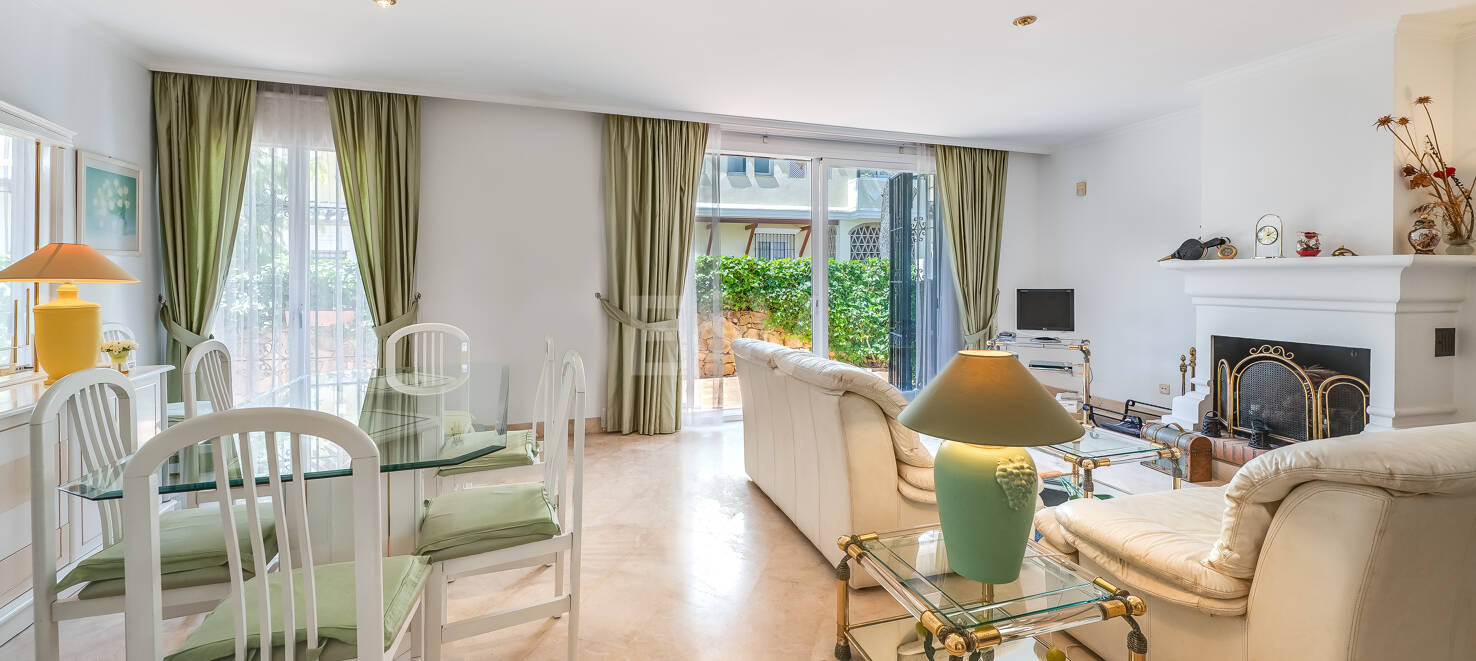Exklusiv lägenhet i Elviria Beach - ljus, rymlig och bara steg från havet