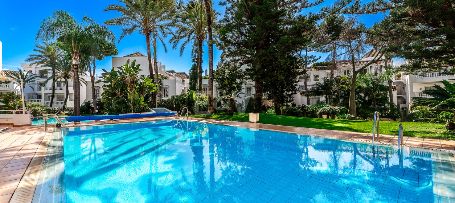 Exklusiv lägenhet i Elviria Beach - ljus, rymlig och bara steg från havet
