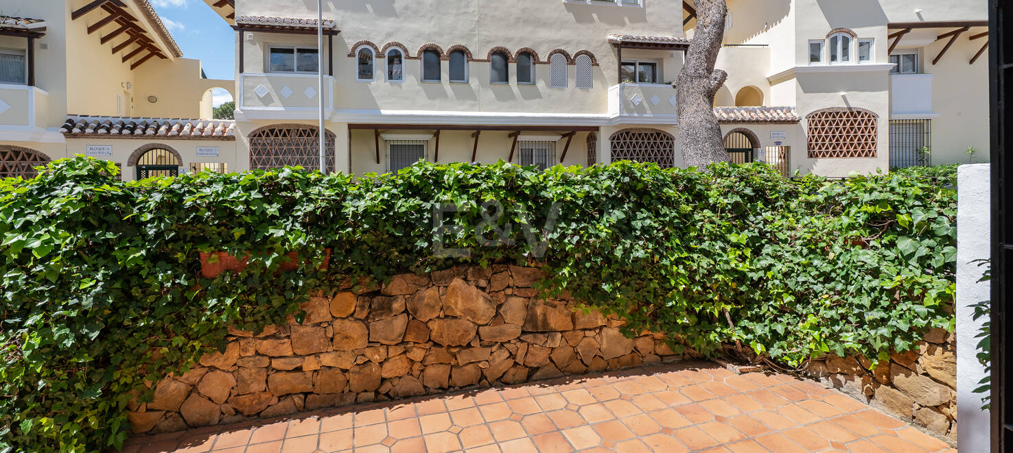 Exklusiv lägenhet i Elviria Beach - ljus, rymlig och bara steg från havet