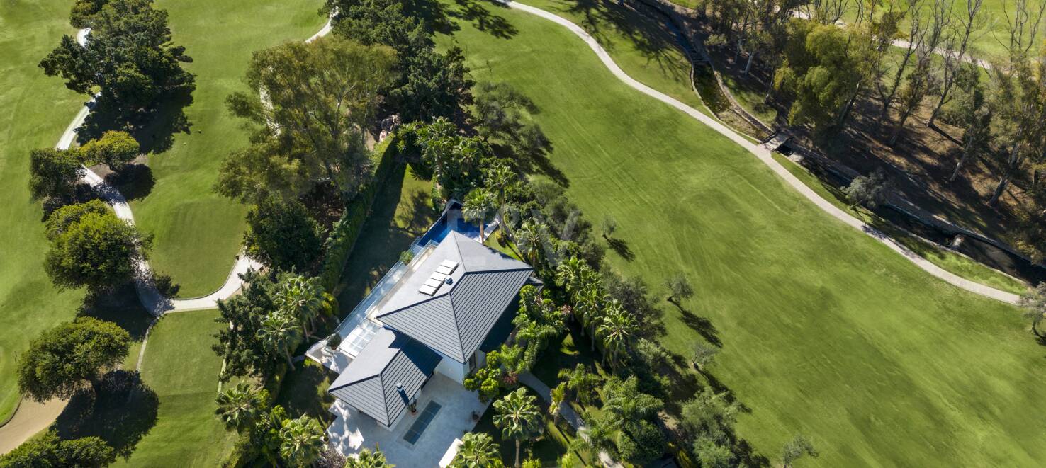 Utsökt frontline designer herrgård på Los Naranjos golfbana
