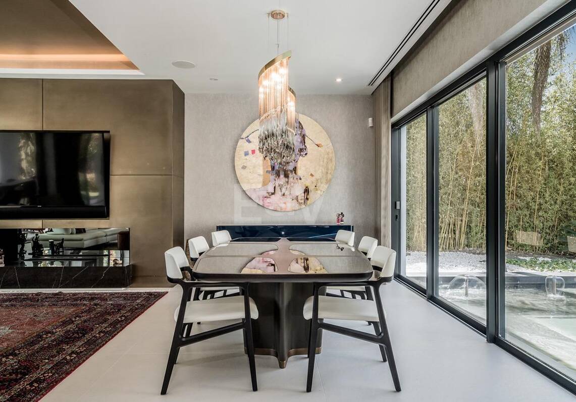 Elegante villa con impresionantes vistas al mar en la Milla de Oro