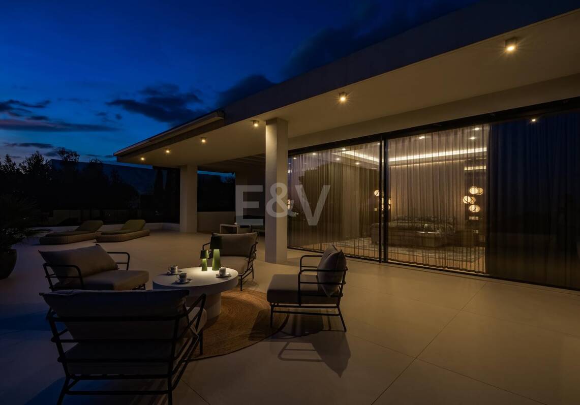 Elegante villa con impresionantes vistas al mar en la Milla de Oro