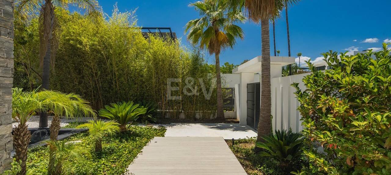 Elegant Villa med havsutsikt på Golden Mile