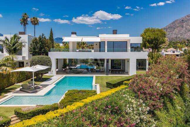 Elegant Villa med havsutsikt på Golden Mile