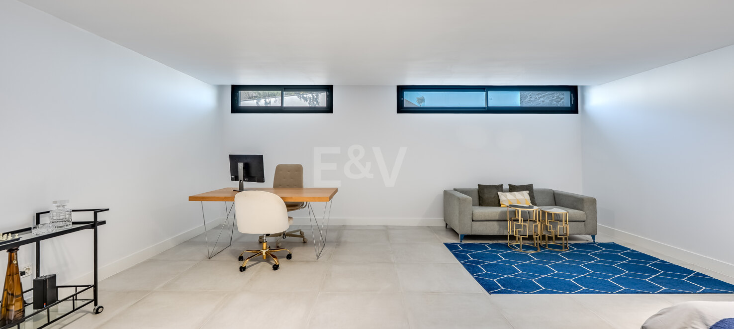 Stunning South-Facing Corner Duplex in Artola Alta