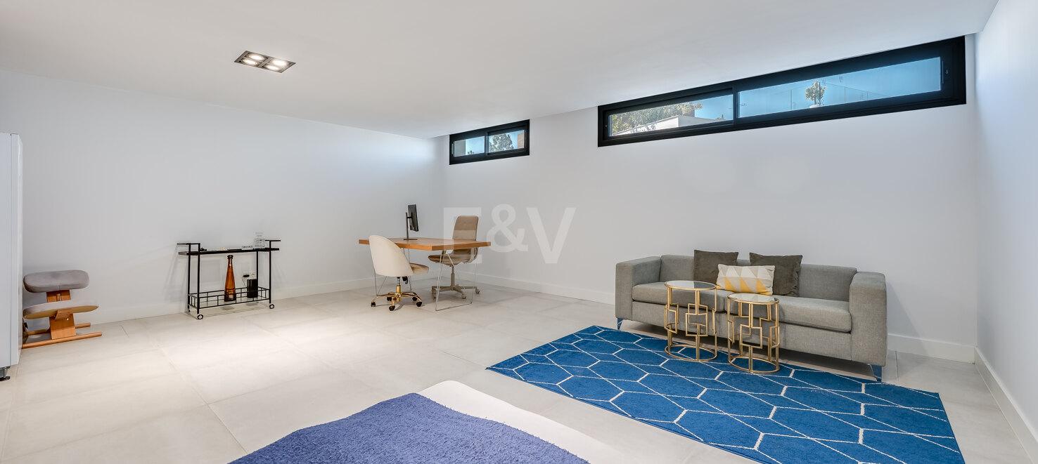 Stunning South-Facing Corner Duplex in Artola Alta