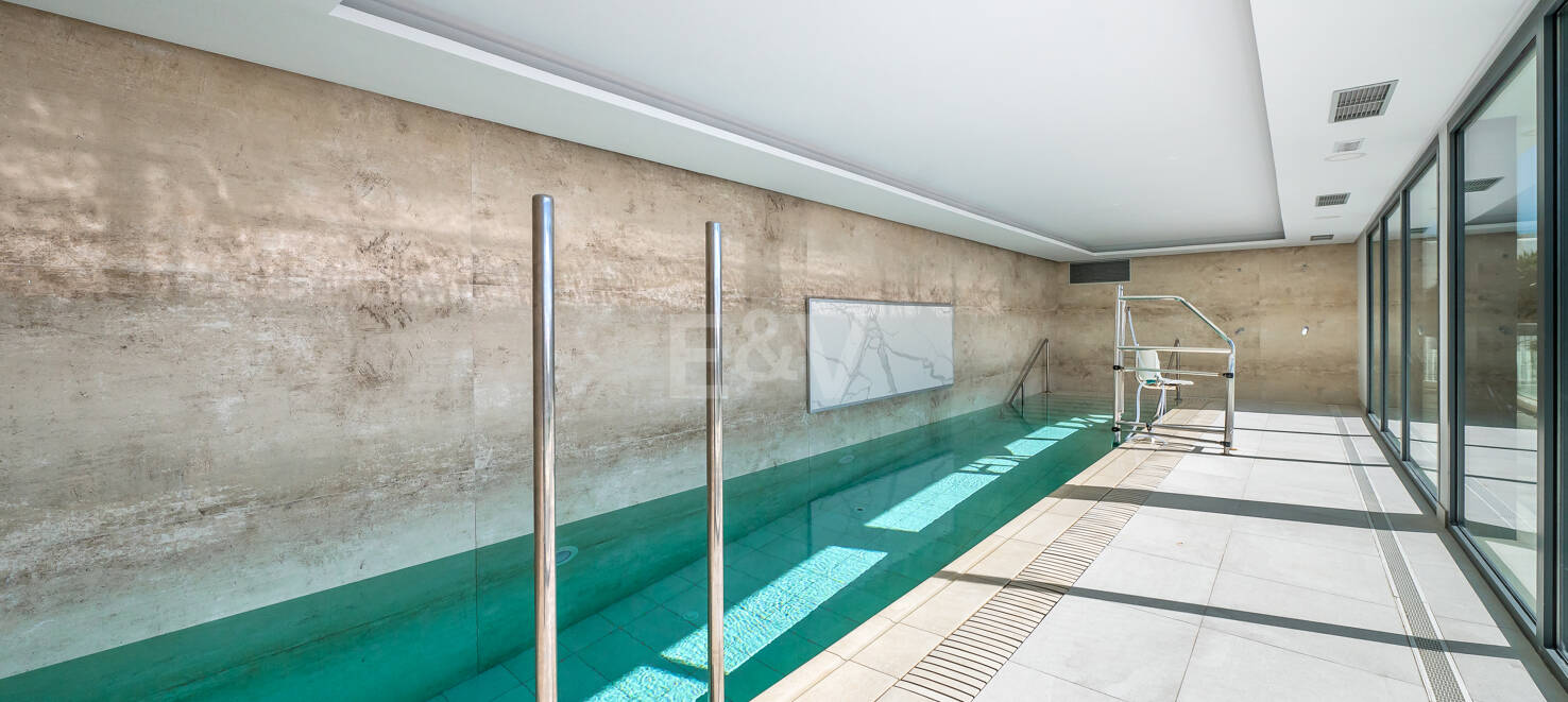 Fantastisk South-Facing Corner Duplex i Artola Alta