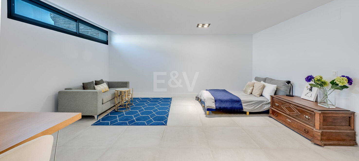 Stunning South-Facing Corner Duplex in Artola Alta
