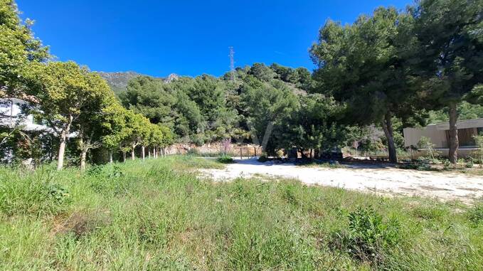 Terrain exclusif à Cascada de Camoján Une des adresses les plus prestigieuses de Marbella