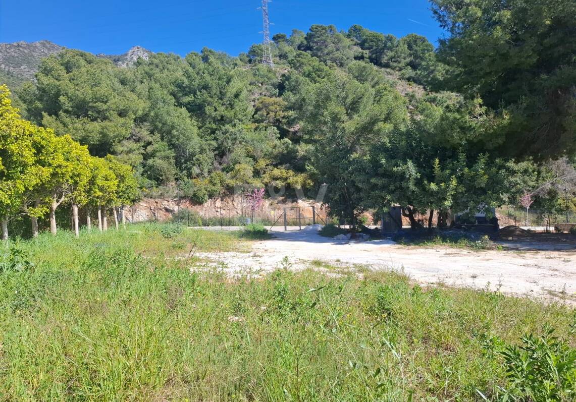 Terrain exclusif à Cascada de Camoján Une des adresses les plus prestigieuses de Marbella