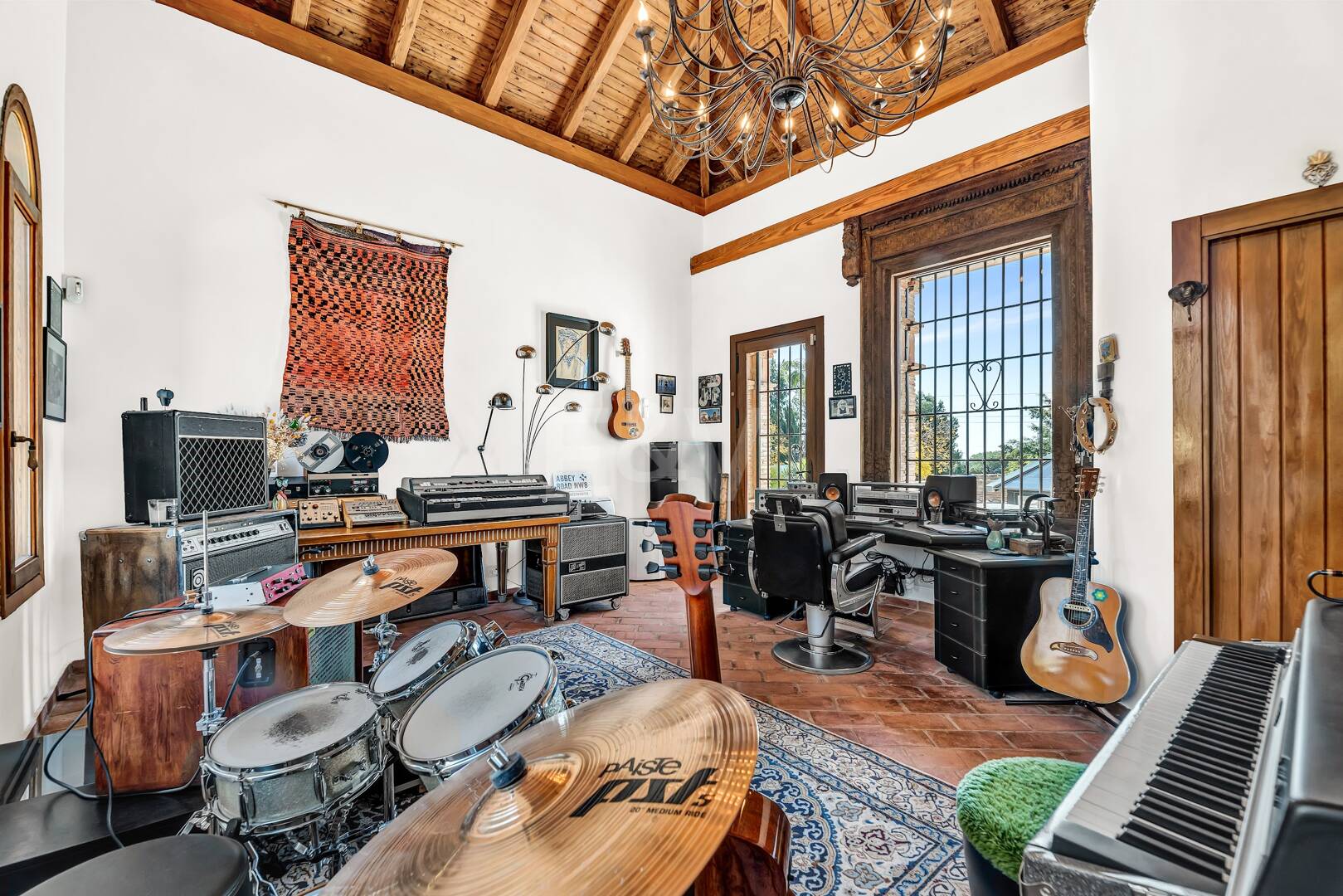 Élégant Rocio de Nagüeles Villa avec technologie solaire, puits privé & finitions premium