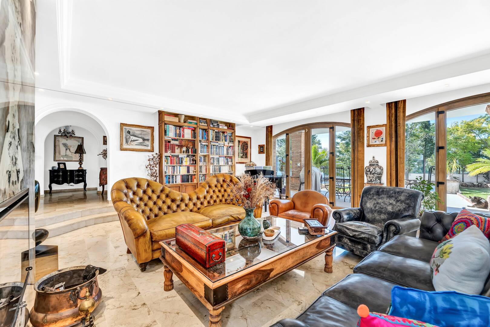 Élégant Rocio de Nagüeles Villa avec technologie solaire, puits privé & finitions premium