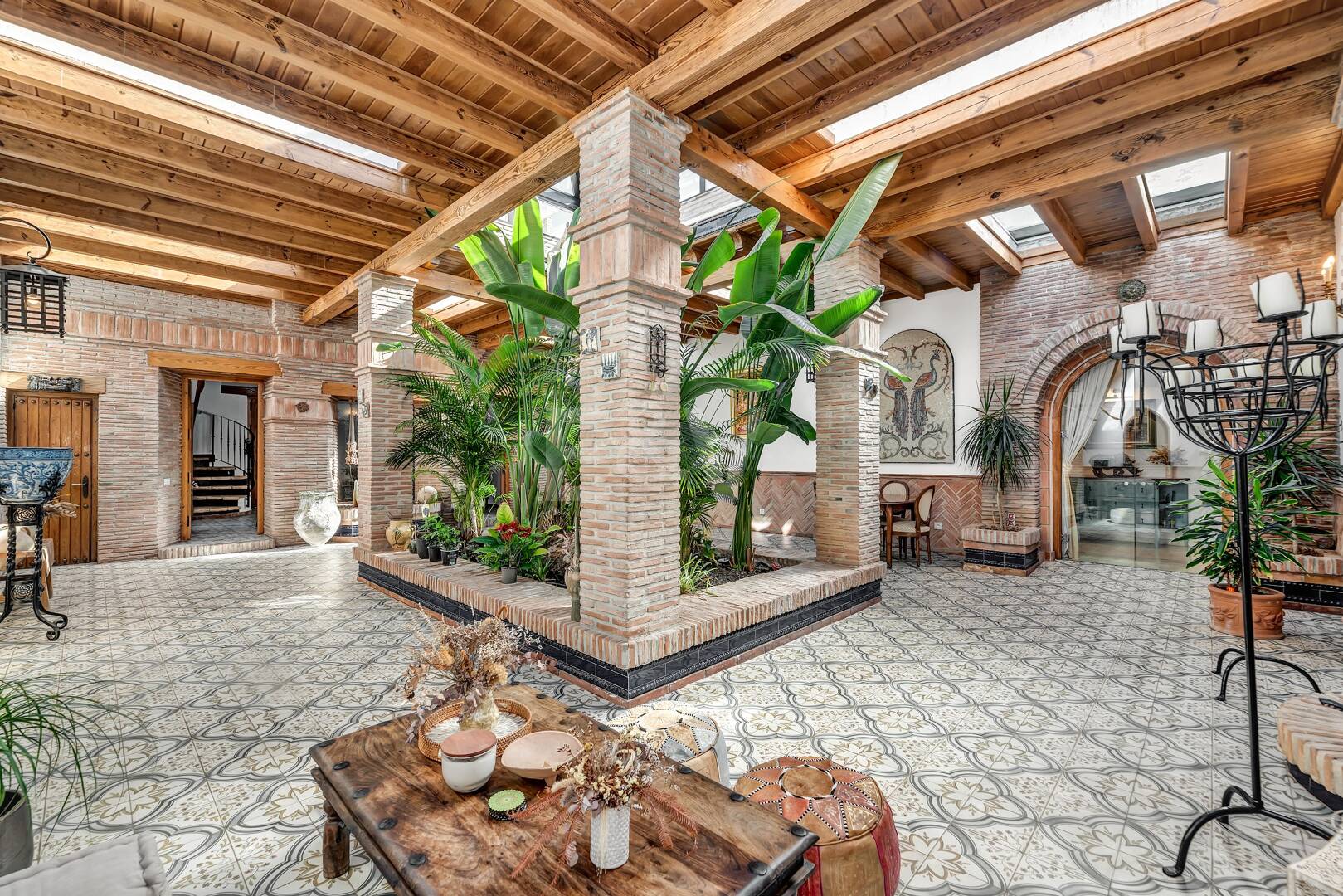 Élégant Rocio de Nagüeles Villa avec technologie solaire, puits privé & finitions premium