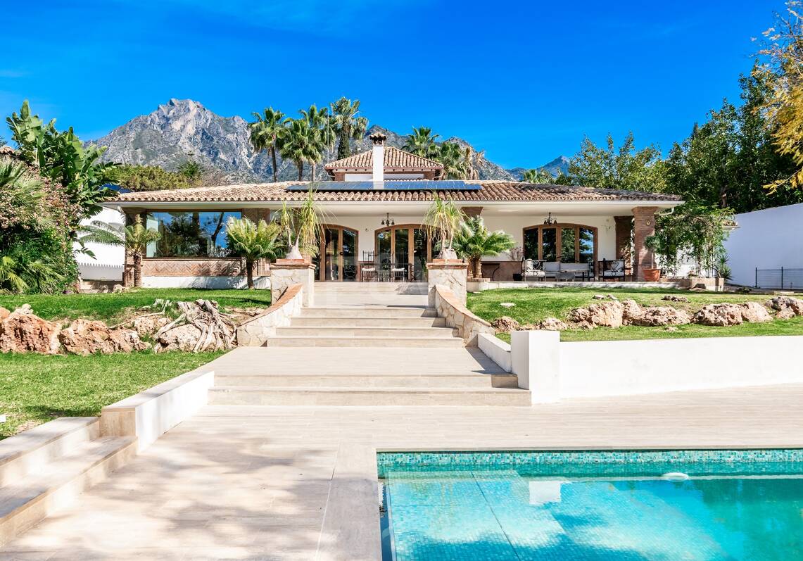 Elegante, nachhaltige Villa in mediterranen Stil in Nagüeles