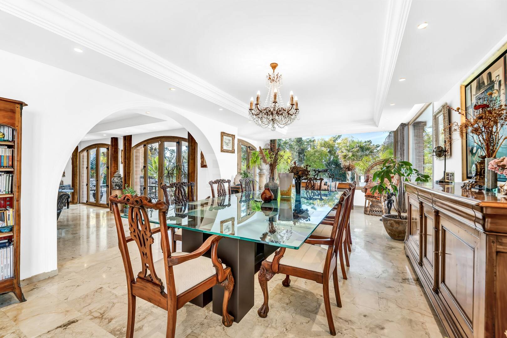 Élégant Rocio de Nagüeles Villa avec technologie solaire, puits privé & finitions premium