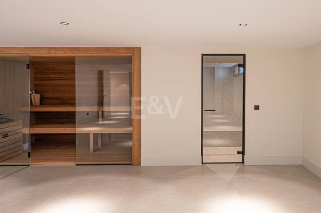 Exclusiva villa moderna en la zona de la playa de la Milla de Oro