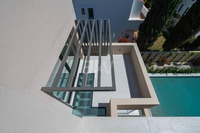 Exclusiva villa moderna en la zona de la playa de la Milla de Oro