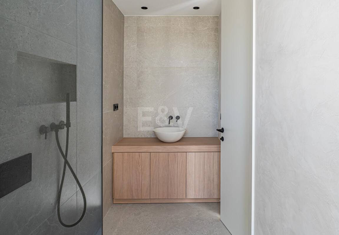 Exclusiva villa moderna en la zona de la playa de la Milla de Oro