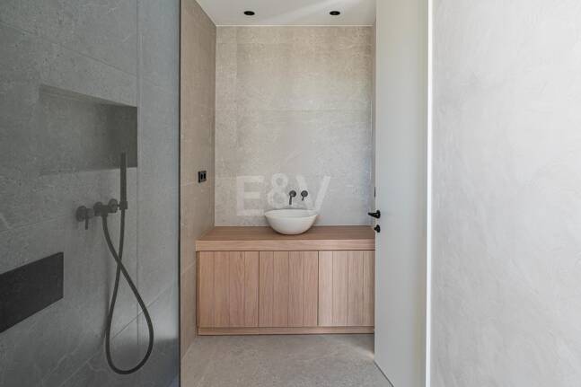 Exclusiva villa moderna en la zona de la playa de la Milla de Oro