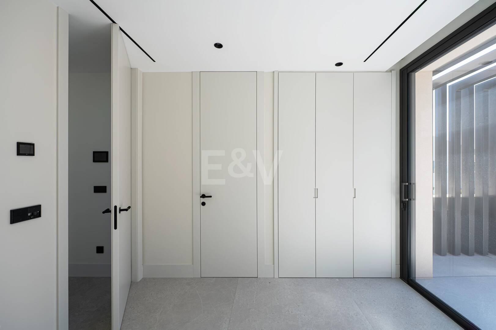 Exclusiva villa moderna en la zona de la playa de la Milla de Oro