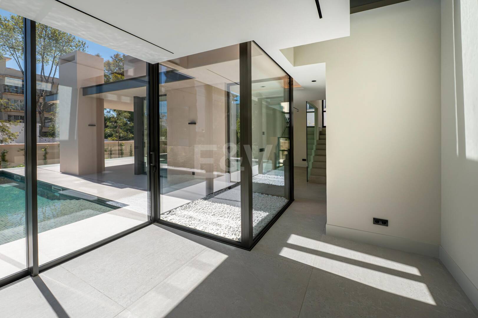 Exclusiva villa moderna en la zona de la playa de la Milla de Oro