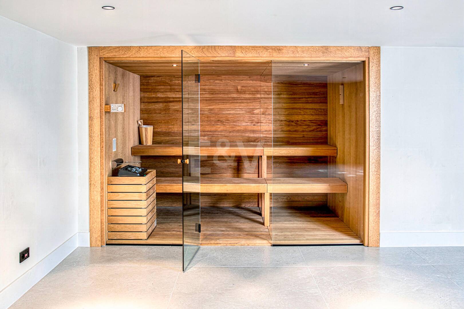 Exclusiva villa moderna en la zona de la playa de la Milla de Oro