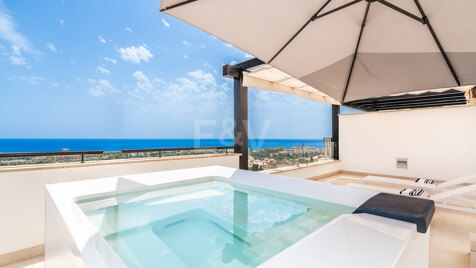 Stylish Duplex Penthouse with Breath-taking Views