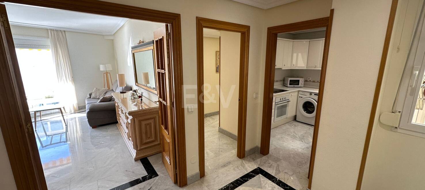 Elegant 3 bedroom flat with sea view in Marbella Centro walking distance the beach and all amenities.