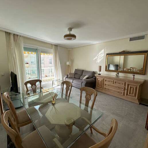 Elegant 3 bedroom flat with sea view in Marbella Centro walking distance the beach and all amenities.