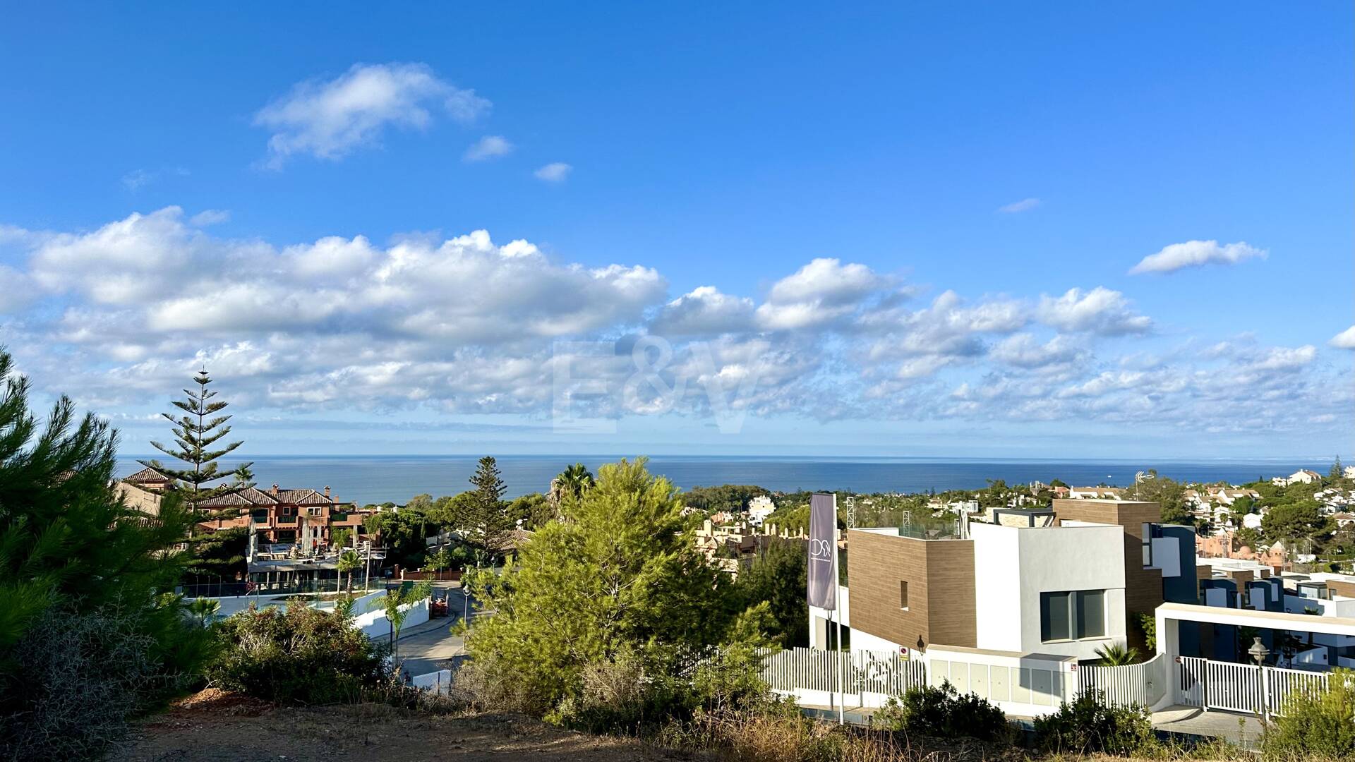 Lujoso apartamento duplex en Cabopino