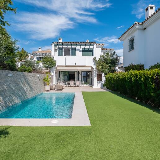 A Modern, One-of-a-Kind Townhouse on San Pedro Beach