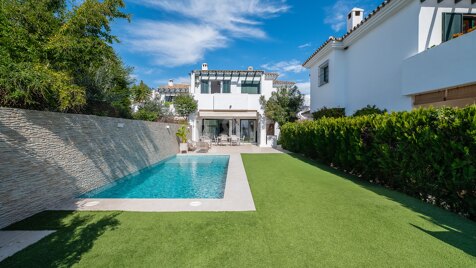 Une maison de ville moderne et unique en son genre sur la plage de San Pedro