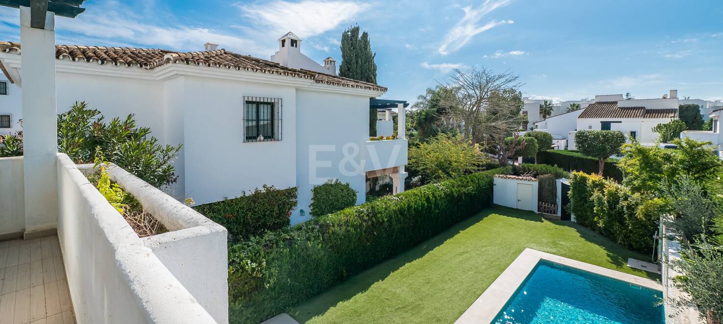 A Modern, One-of-a-Kind Townhouse on San Pedro Beach