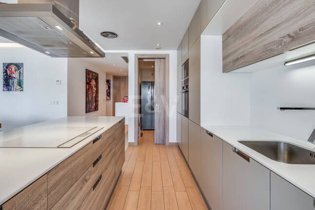 Modern 3 Bedroom Apartment with Sea Views in Botanic, Benahavís!