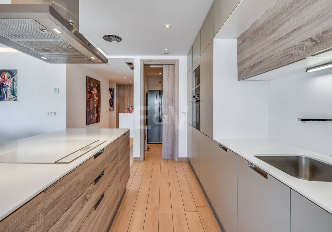 Appartement moderne de 3 chambres avec vue sur la mer à Botanic, Benahavís!