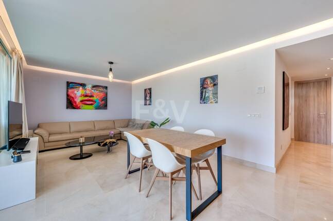 Modern 3 Bedroom Apartment with Sea Views in Botanic, Benahavís!