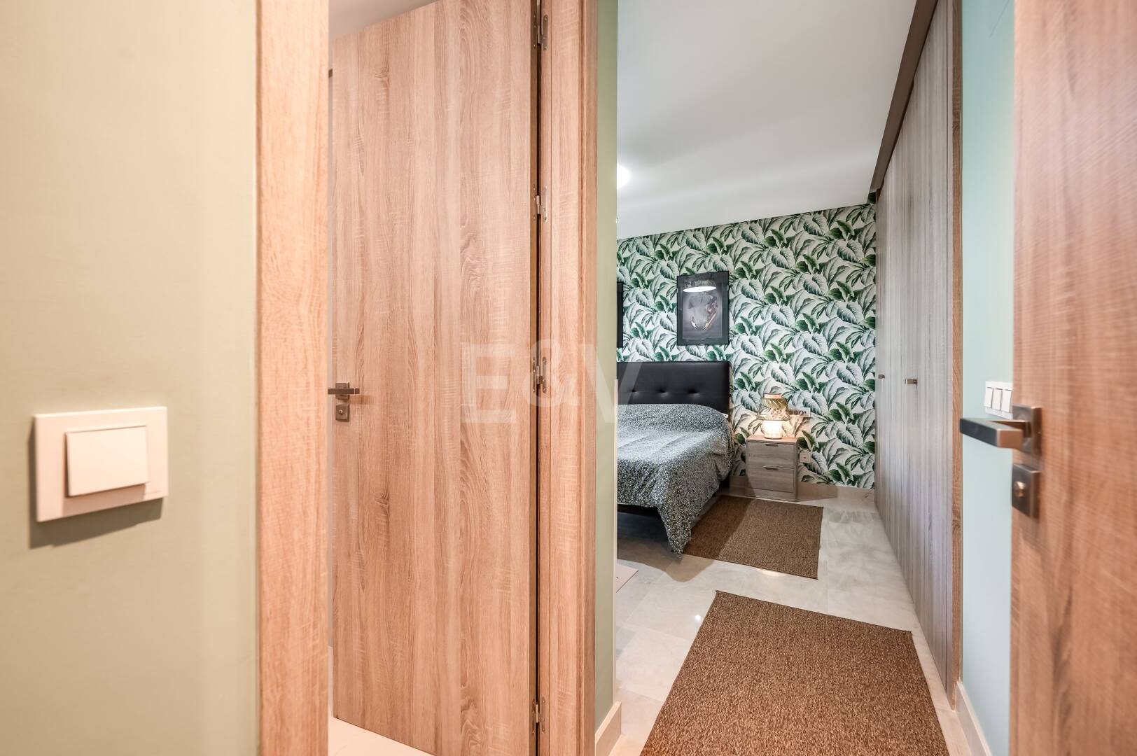 Moderno apartamento de 3 dormitorios con vistas al mar en Botanic, Benahavís!