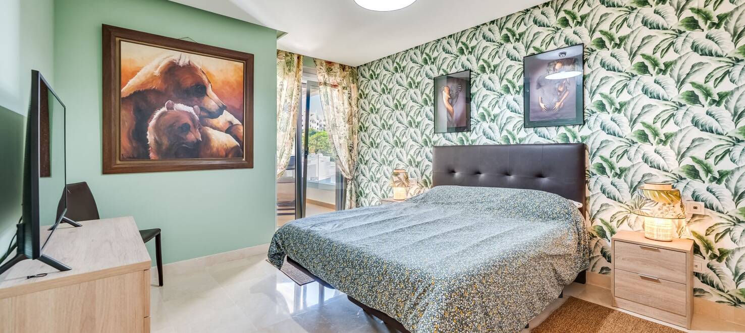 Moderno apartamento de 3 dormitorios con vistas al mar en Botanic, Benahavís!