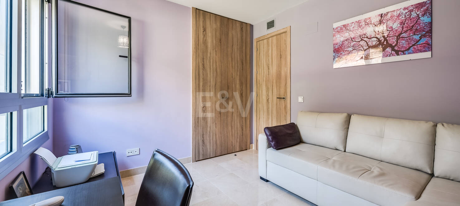 Moderno apartamento de 3 dormitorios con vistas al mar en Botanic, Benahavís!