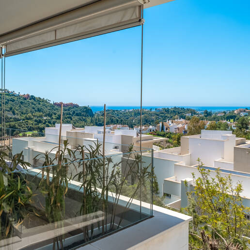 Moderno apartamento de 3 dormitorios con vistas al mar en Botanic, Benahavís!