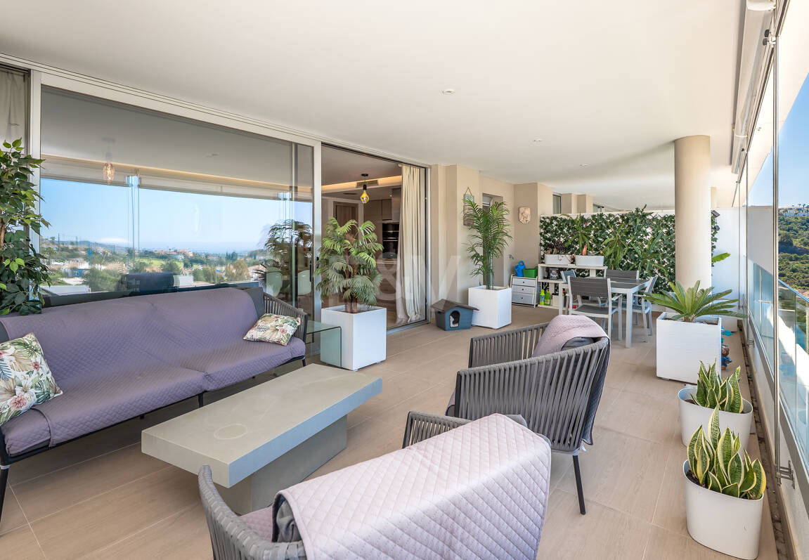 Modern 3 Bedroom Apartment with Sea Views in Botanic, Benahavís!