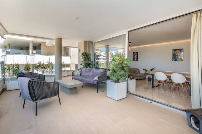 Modern 3 Bedroom Apartment with Sea Views in Botanic, Benahavís!