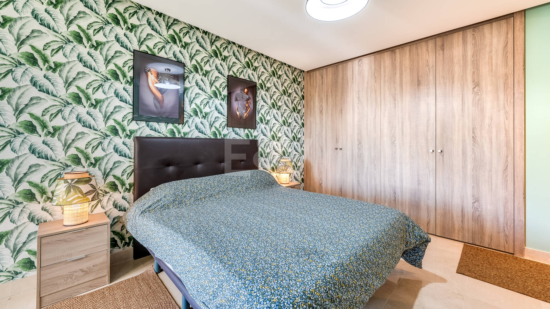 Moderno apartamento de 3 dormitorios con vistas al mar en Botanic, Benahavís!