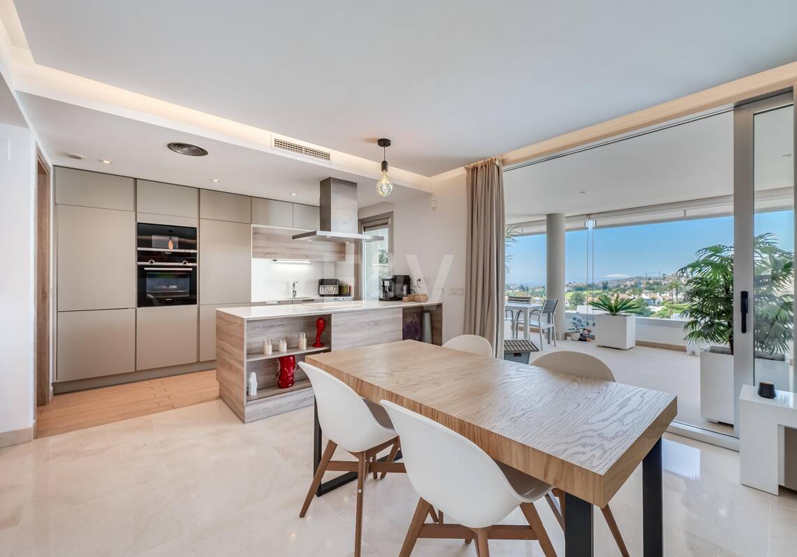 Appartement moderne de 3 chambres avec vue sur la mer à Botanic, Benahavís!